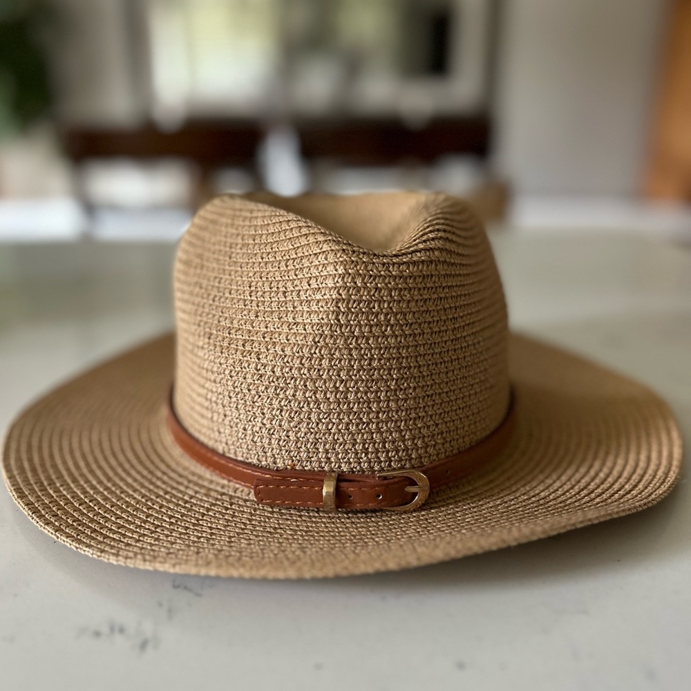 New Condition Stylish Tan Straw Hat with Brown Band
